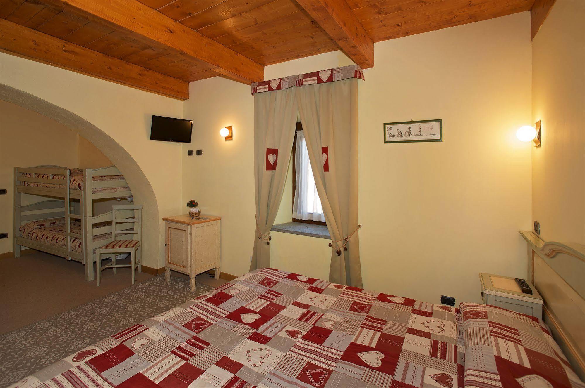 Hotel Chez Toi Оулькс Екстер'єр фото